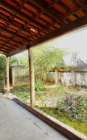 Casa à venda com 500m², 5 quartos e 3 vagas Casa à venda com 500m², 5 quartos e 3 vagasQuintal