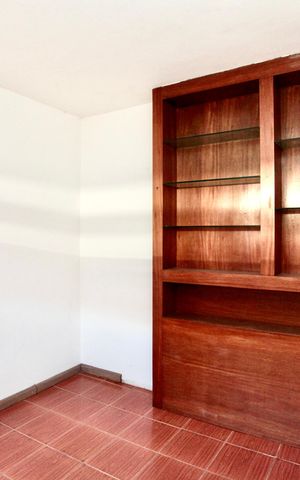 Casa à venda com 500m², 5 quartos e 3 vagas Casa à venda com 500m², 5 quartos e 3 vagasQuarto 1