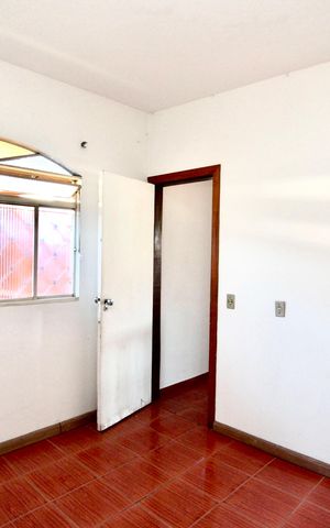 Casa à venda com 500m², 5 quartos e 3 vagas Casa à venda com 500m², 5 quartos e 3 vagasQuarto 1