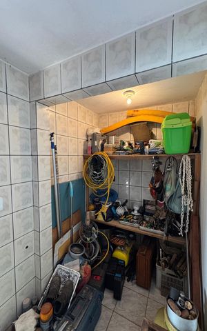 Casa à venda com 170m², 3 quartos e 2 vagasDespensa