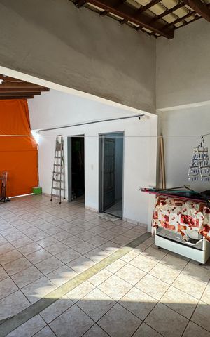 Casa à venda com 170m², 3 quartos e 2 vagasÁrea de Serviço
