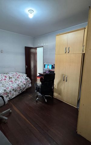 Casa à venda com 170m², 3 quartos e 2 vagasSala