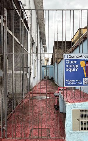 Apartamento para alugar com 117m², 4 quartos e 1 vagaFachada
