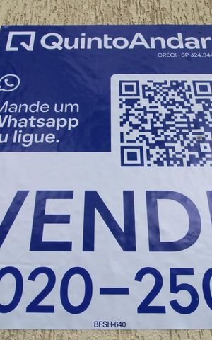 Casa à venda com 90m², 2 quartos e 2 vagasFachada