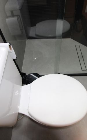 Casa à venda com 90m², 2 quartos e 2 vagasBanheiro da Suíte 1