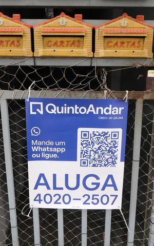 Apartamento para alugar com 70m², 2 quartos e sem vagaFachada