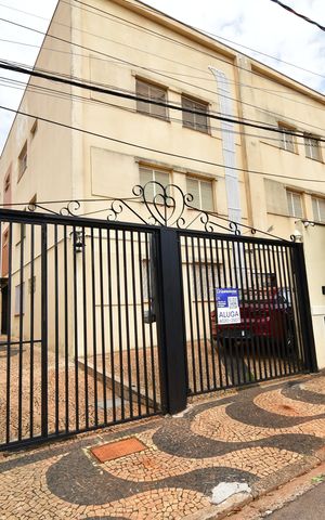 Apartamento para alugar com 69m², 2 quartos e 1 vagaFachada / Placa