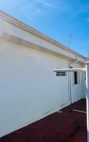Casa para alugar com 200m², 4 quartos e 2 vagas