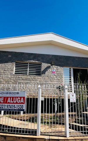 Casa para alugar com 200m², 4 quartos e 2 vagas