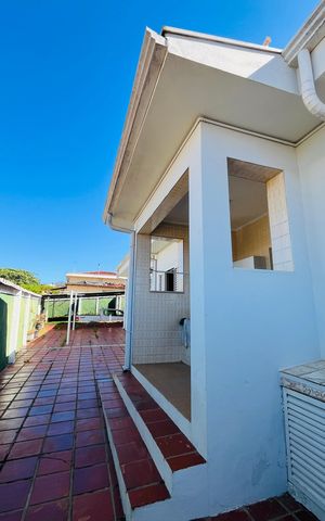 Casa para alugar com 200m², 4 quartos e 2 vagas