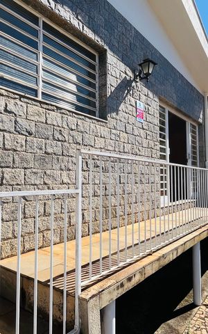 Casa para alugar com 200m², 4 quartos e 2 vagas