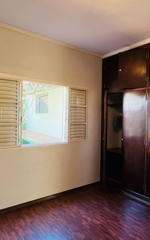 Casa para alugar com 200m², 4 quartos e 2 vagas