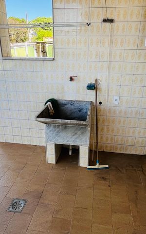 Casa para alugar com 200m², 4 quartos e 2 vagas