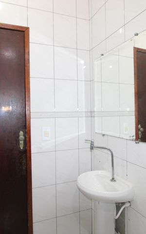 Casa para alugar com 100m², 3 quartos e 2 vagasBanheiro 1