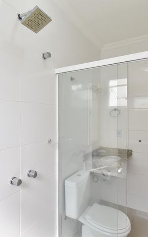 Casa de condomínio para alugar com 96m², 3 quartos e 5 vagasBanheiro da Suíte
