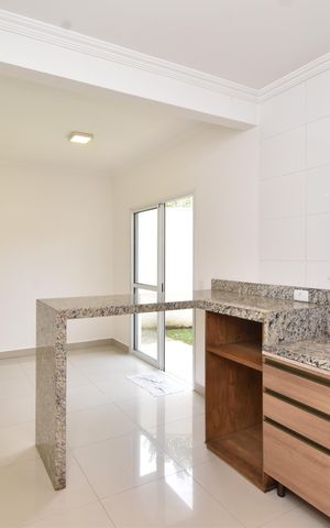 Casa de condomínio para alugar com 96m², 3 quartos e 5 vagasSala/Cozinha