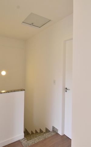 Casa de condomínio para alugar com 96m², 3 quartos e 5 vagasCorredor