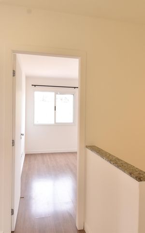 Casa de condomínio para alugar com 96m², 3 quartos e 5 vagasCorredor