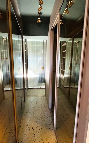 Apartamento para alugar com 278m², 3 quartos e 4 vagas Apartamento para alugar com 278m², 3 quartos e 4 vagasCloset da suíte
