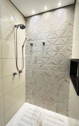 Apartamento para alugar com 278m², 3 quartos e 4 vagas Apartamento para alugar com 278m², 3 quartos e 4 vagasBanheiro Corredor
