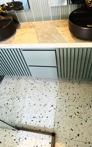 Apartamento para alugar com 278m², 3 quartos e 4 vagas Apartamento para alugar com 278m², 3 quartos e 4 vagasBanheiro da Suíte