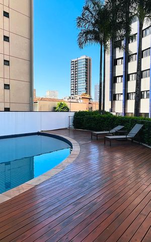 Apartamento para alugar com 278m², 3 quartos e 4 vagas Apartamento para alugar com 278m², 3 quartos e 4 vagasÁrea comum - Piscina