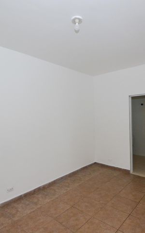 Casa para alugar com 25m², 1 quarto e sem vagaQuarto 