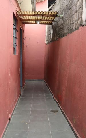 Casa para alugar com 49m², 1 quarto e 1 vagaCorredor externo