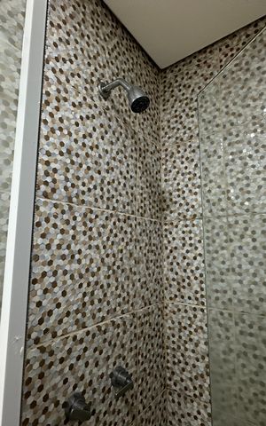 Apartamento para alugar com 53m², 1 quarto e 1 vaga Apartamento para alugar com 53m², 1 quarto e 1 vagaBanheiro da Suíte