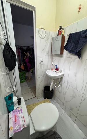 Casa à venda com 144m², 4 quartos e 3 vagasBanheiro da Suíte Anexo 1