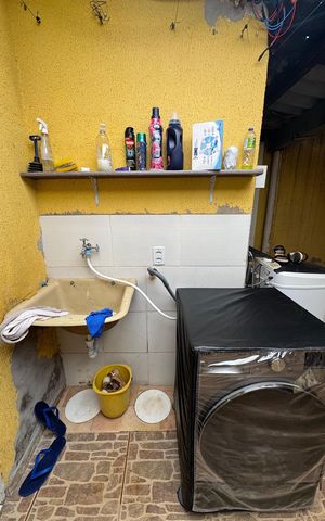 Casa à venda com 144m², 4 quartos e 3 vagasÁrea de Serviço 2