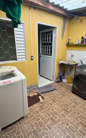 Casa à venda com 144m², 4 quartos e 3 vagasÁrea de Serviço 2