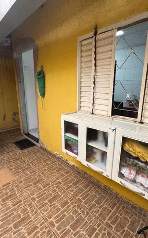 Casa à venda com 144m², 4 quartos e 3 vagasÁrea de Serviço 1