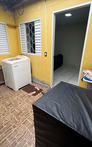 Casa à venda com 144m², 4 quartos e 3 vagasÁrea de Serviço 2