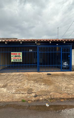 Casa à venda com 144m², 4 quartos e 3 vagasFachada