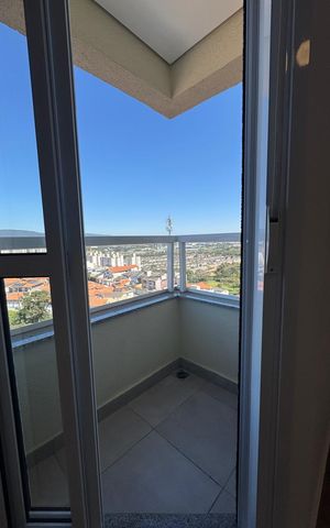 Apartamento à venda com 57m², 2 quartos e 1 vaga Apartamento à venda com 57m², 2 quartos e 1 vagaVaranda