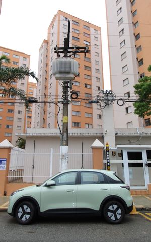 Apartamento para alugar com 55m², 2 quartos e 1 vagaFachada