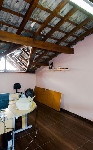 Casa à venda com 173m², 3 quartos e 2 vagasSótão  