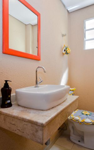 Casa à venda com 173m², 3 quartos e 2 vagasLavabo