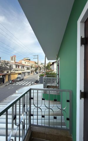 Casa para alugar com 255m², 4 quartos e 3 vagas Casa para alugar com 255m², 4 quartos e 3 vagasQuarto 1 - Suíte Sacada
