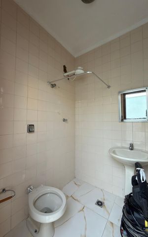 Casa para alugar com 255m², 4 quartos e 3 vagas Casa para alugar com 255m², 4 quartos e 3 vagasBanheiro de serviço