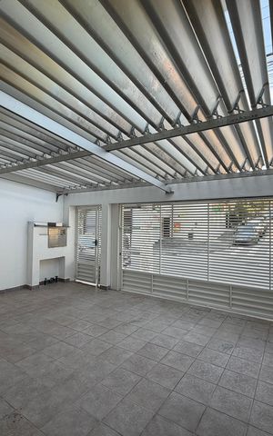 Casa para alugar com 255m², 4 quartos e 3 vagas Casa para alugar com 255m², 4 quartos e 3 vagasGaragem