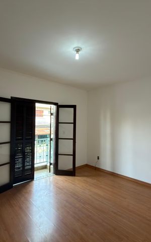 Casa para alugar com 255m², 4 quartos e 3 vagas Casa para alugar com 255m², 4 quartos e 3 vagasQuarto 2