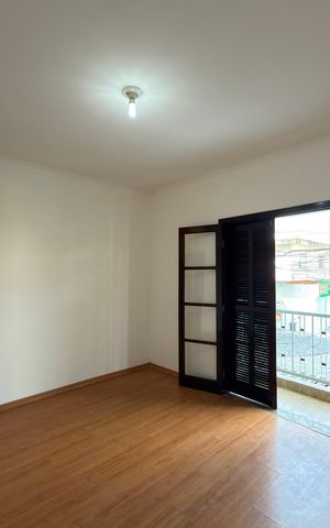 Casa para alugar com 255m², 4 quartos e 3 vagas Casa para alugar com 255m², 4 quartos e 3 vagasQuarto 2