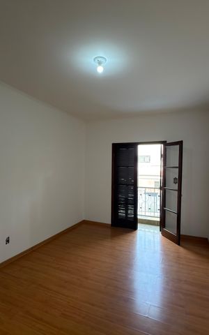 Casa para alugar com 255m², 4 quartos e 3 vagas Casa para alugar com 255m², 4 quartos e 3 vagasQuarto 4 - Suíte