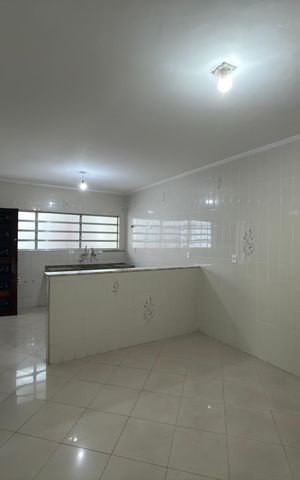 Casa para alugar com 255m², 4 quartos e 3 vagas Casa para alugar com 255m², 4 quartos e 3 vagasCopa/Cozinha