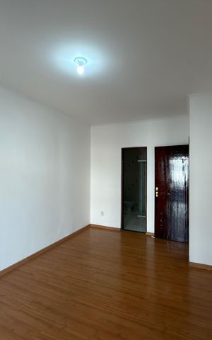 Casa para alugar com 255m², 4 quartos e 3 vagas Casa para alugar com 255m², 4 quartos e 3 vagasQuarto 4 - Suíte