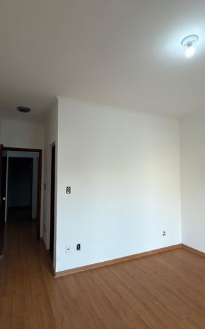 Casa para alugar com 255m², 4 quartos e 3 vagas Casa para alugar com 255m², 4 quartos e 3 vagasQuarto 1 - Suíte