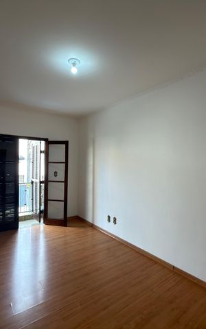 Casa para alugar com 255m², 4 quartos e 3 vagas Casa para alugar com 255m², 4 quartos e 3 vagasQuarto 4 - Suíte