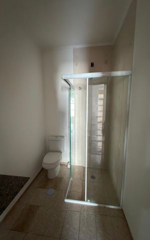 Casa para alugar com 255m², 4 quartos e 3 vagas Casa para alugar com 255m², 4 quartos e 3 vagasBanheiro Social